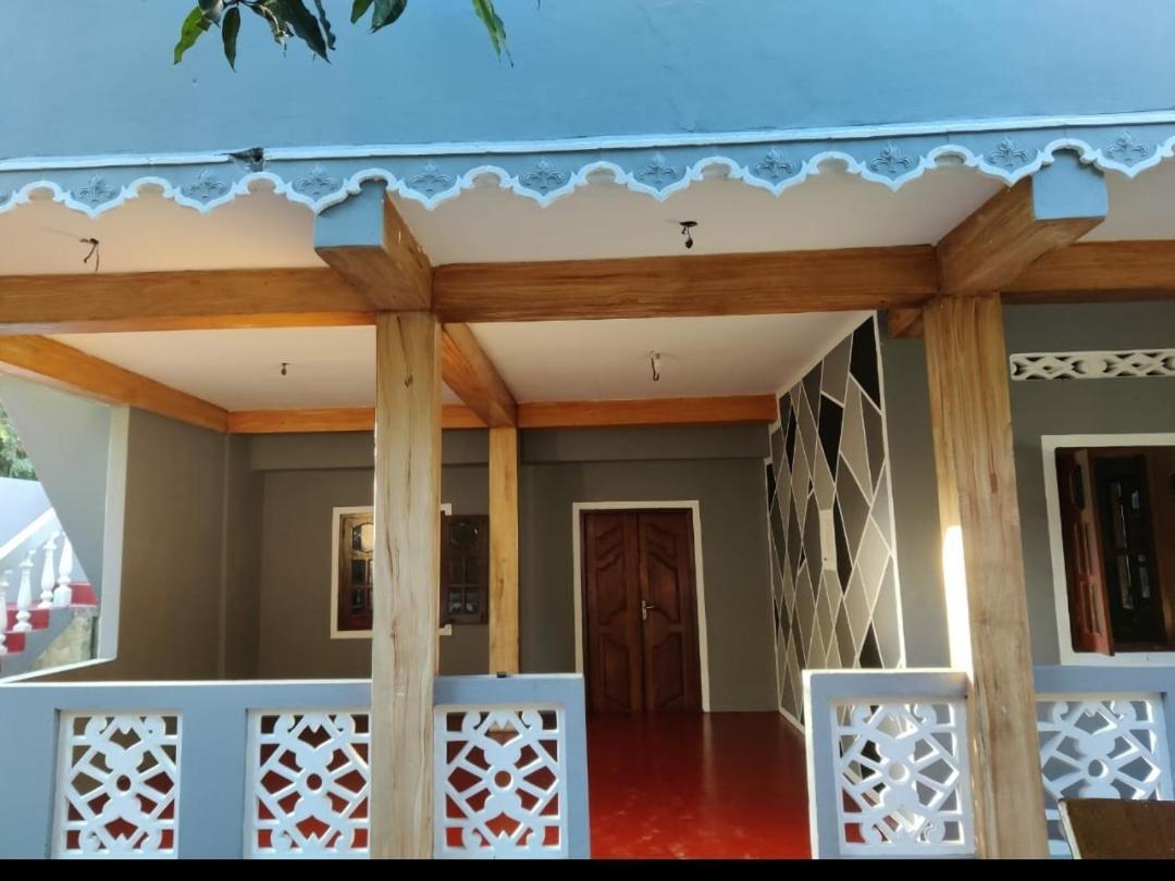 Enoch Guest House Mannar Exterior photo