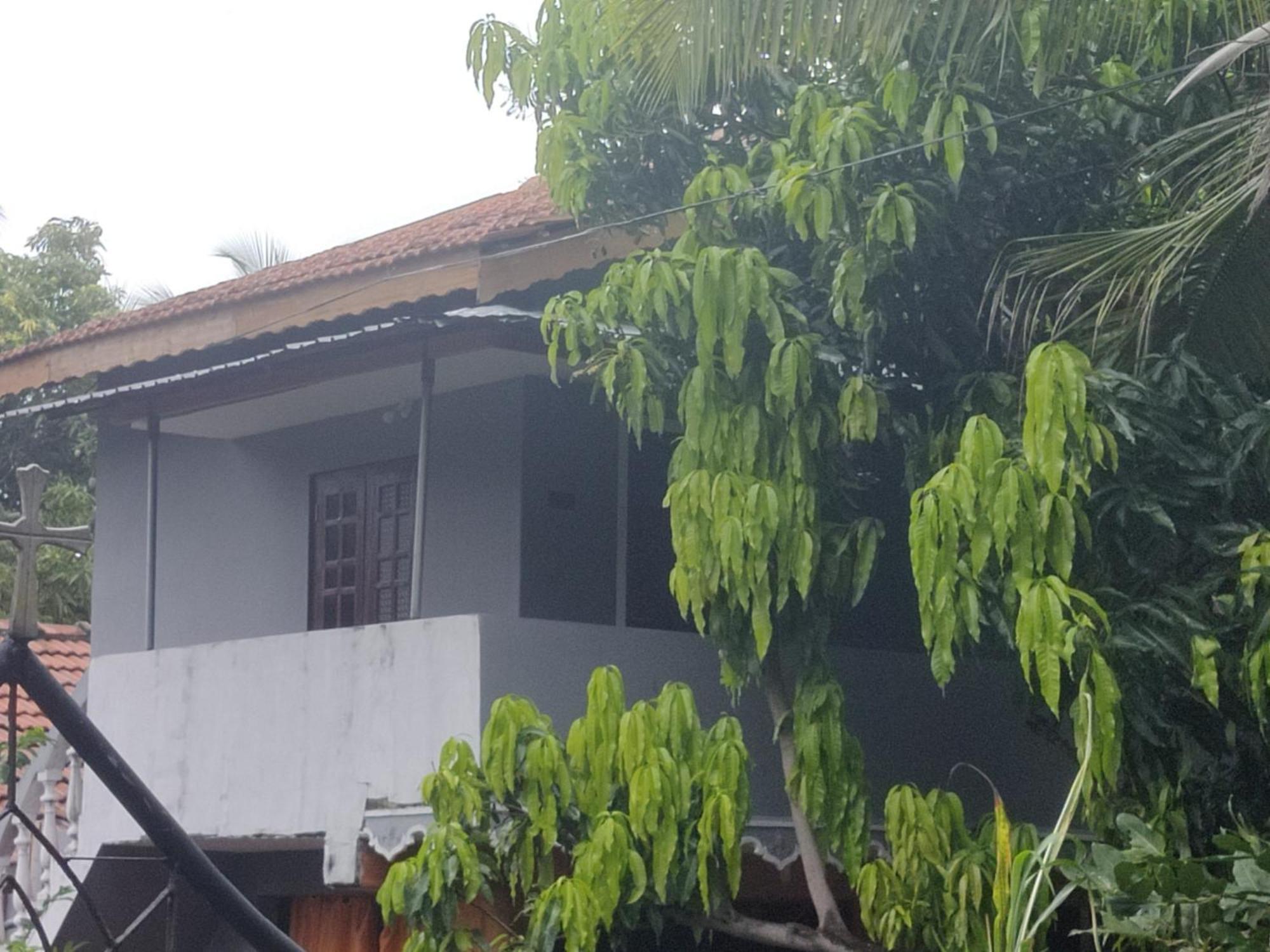 Enoch Guest House Mannar Exterior photo
